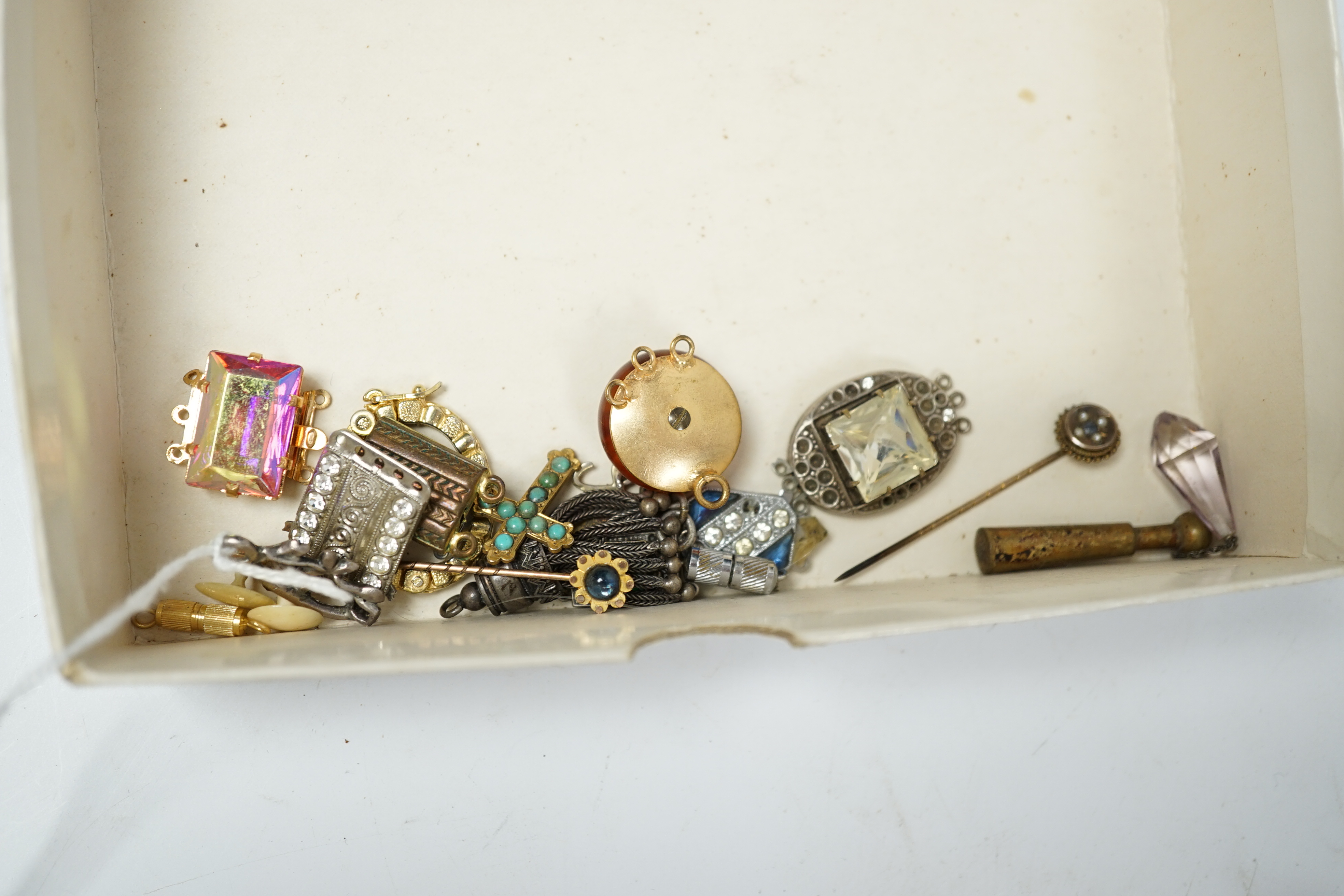 A small quantity of early 20th century and later jewellery, including a diamond chip set white metal pendant, an agate set hair? ornament and a 9ct and gem set anchor bar brooch, banded agate drop ear clips, stick pins,